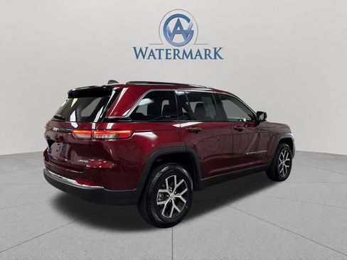 Used 2025 Jeep Grand Cherokee Limited AWD/4WD image 6