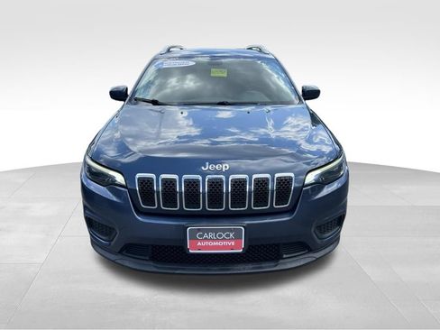 Used 2020 Jeep Cherokee Latitude w/ Cold Weather Group AWD/4WD image 3