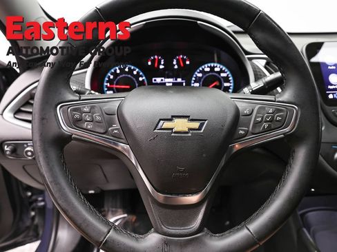 Used 2025 Chevrolet Malibu RS FWD image 10