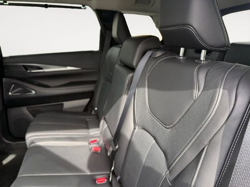 Used 2025 INFINITI QX60 Luxe image 30