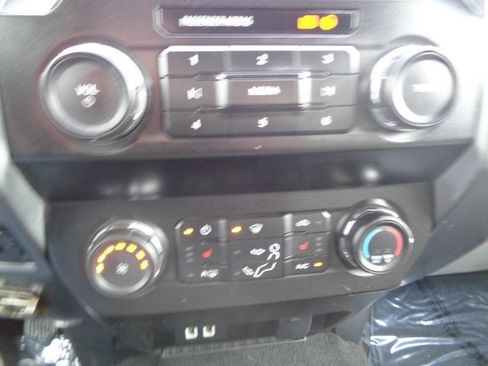 Used 2019 Ford F250 XLT w/ XLT Premium Package image 50