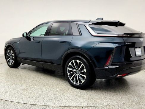 Used 2024 Cadillac Lyriq Sport image 3