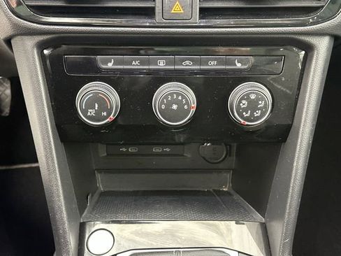 Used 2023 Volkswagen Taos SE image 14