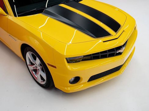 Used 2010 Chevrolet Camaro SS w/ RS Package RWD image 7