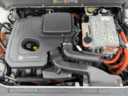 Used 2016 Ford Fusion SE w/ Equipment Group 502A FWD image 39