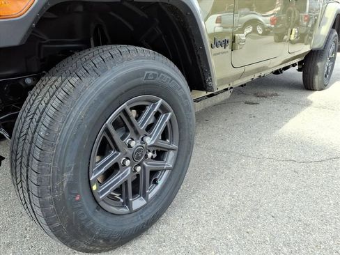 New 2026 Jeep Gladiator Sport image 10