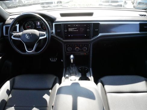 Used 2021 Volkswagen Atlas Cross Sport SE w/ Panoramic Sunroof Package AWD/4WD image 10