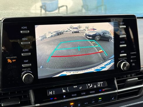 Used 2023 Toyota Sienna XSE image 26