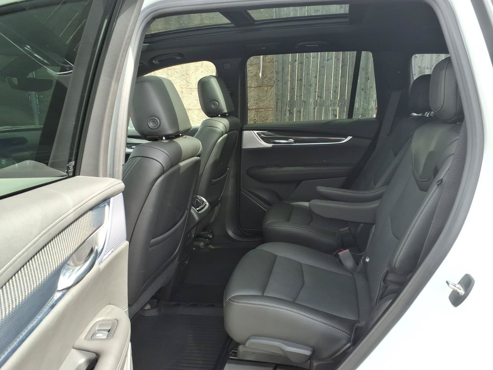 Used 2024 Cadillac XT6 Sport w/ Technology Package AWD/4WD image 15