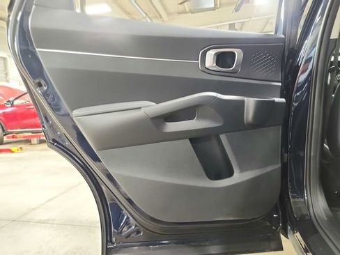 Certified 2023 Kia Sorento EX image 23