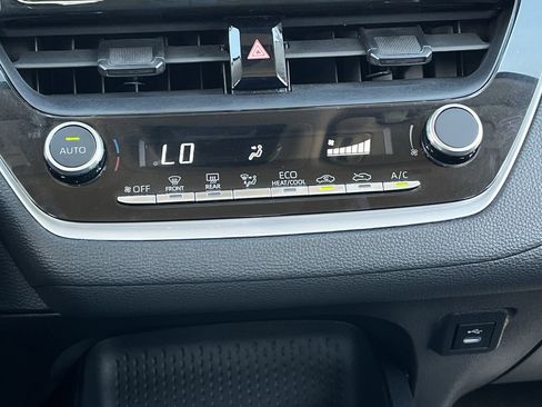 Used 2024 Toyota Corolla LE image 18