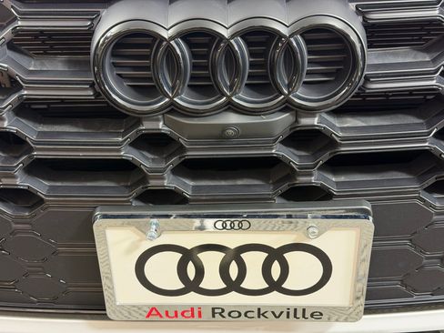 Used 2024 Audi Q5 e Premium Plus AWD/4WD image 25