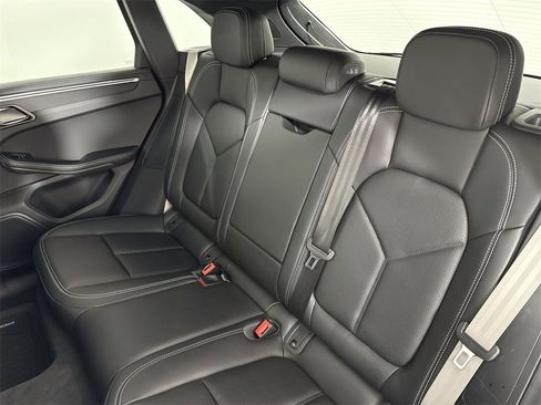 Certified 2025 Porsche Macan GTS image 22