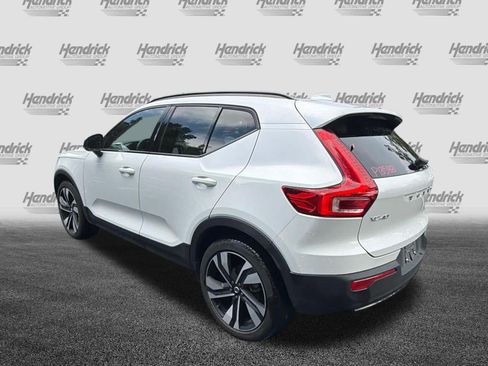 Certified 2025 Volvo XC40 B5 Ultra AWD/4WD image 10