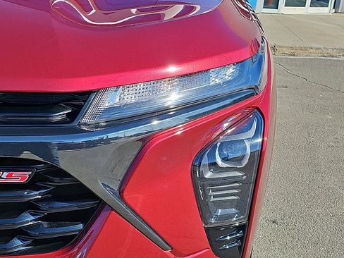 Used 2024 Chevrolet Trax RS image 9