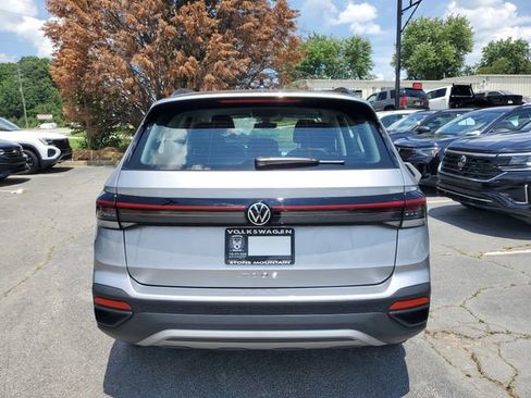Used 2025 Volkswagen Taos S FWD image 5
