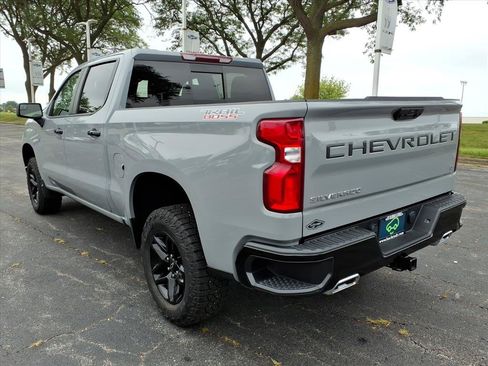Used 2024 Chevrolet Silverado 1500 LT Trail Boss w/ Convenience Package II AWD/4WD image 5