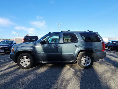 Used 2009 Chevrolet Tahoe LT w/ Suspension Package, Off-Road image 2