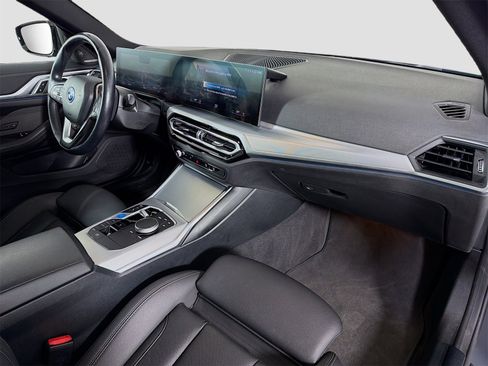 Used 2023 BMW i4 eDrive35 w/ Premium Package image 32