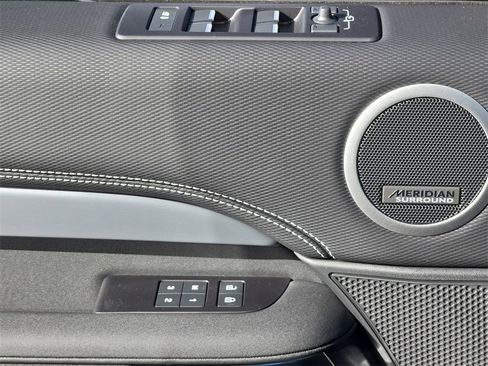 New 2026 Land Rover Discovery Limited Edition image 30