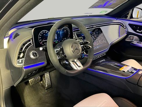 New 2026 Mercedes-Benz E 53 AMG e 4MATIC Sedan image 9