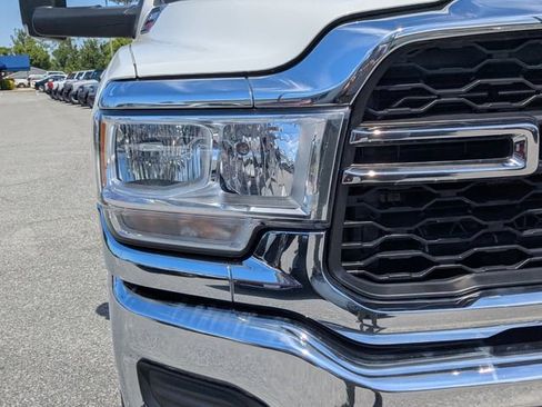 Used 2022 RAM 2500 Tradesman w/ Chrome Appearance Group AWD/4WD image 10