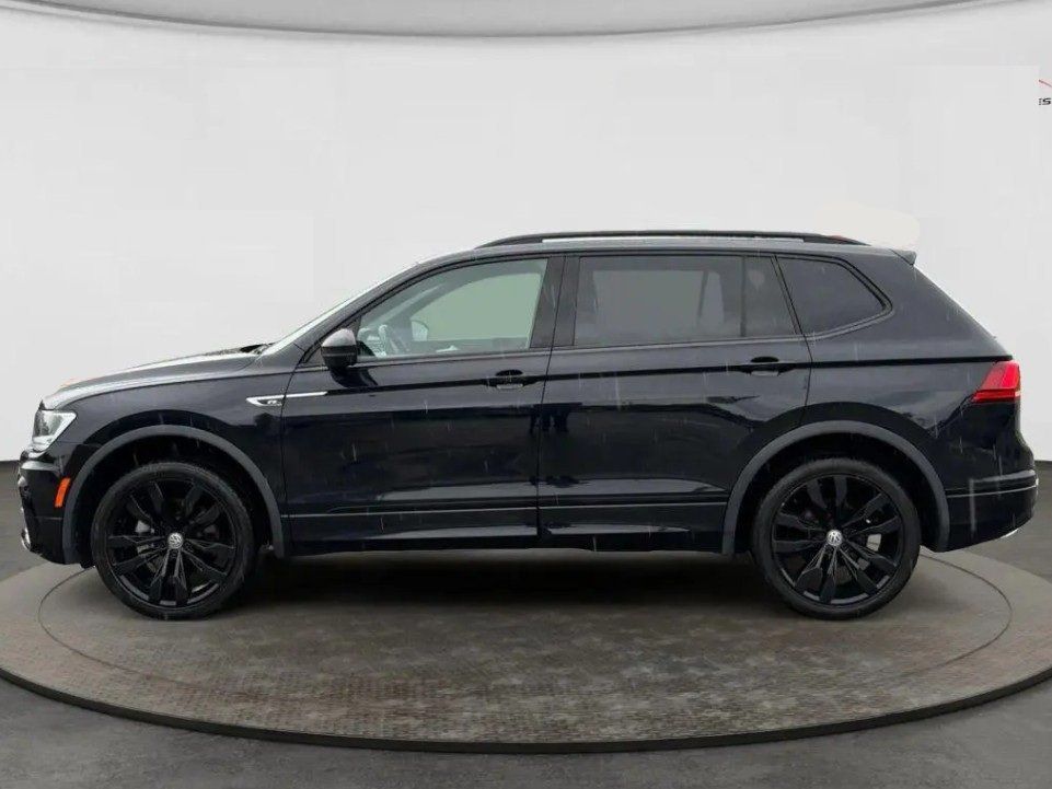 Used 2021 Volkswagen Tiguan SE R-Line AWD/4WD image 4