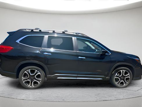 Used 2025 Subaru Ascent Touring w/ Popular Package #2 AWD/4WD image 2