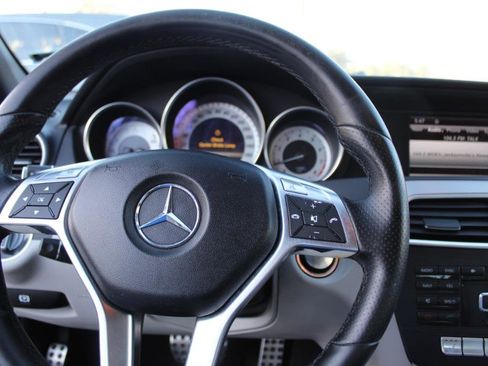 Used 2013 Mercedes-Benz C 250 Sedan image 14
