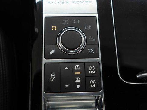 Used 2017 Land Rover Range Rover HSE image 31