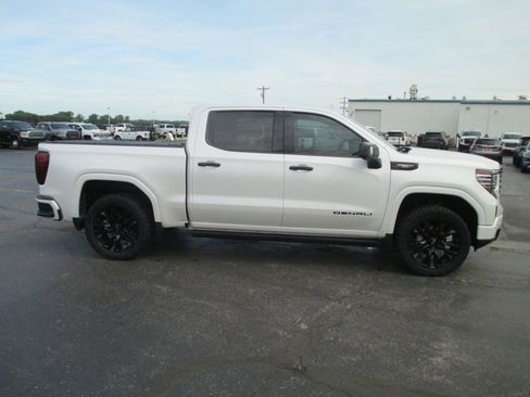 Used 2023 GMC Sierra 1500 Denali w/ Denali Reserve Package AWD/4WD image 4
