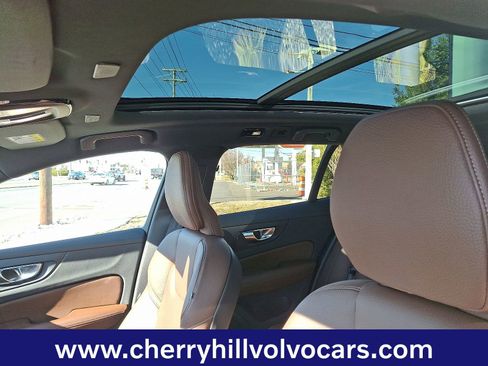 Certified 2025 Volvo V60 B5 Cross Country Plus image 15