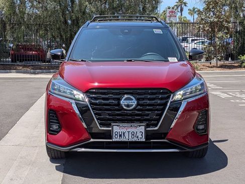 Used 2021 Nissan Kicks SR w/ Interior Electronics Package FWD image 4