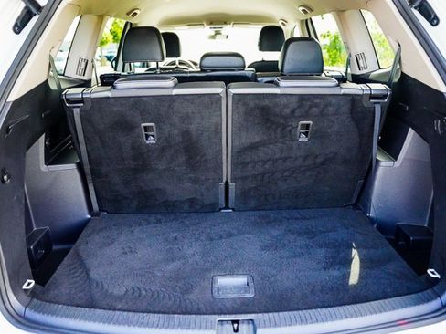 Certified 2024 Volkswagen Atlas SE image 30