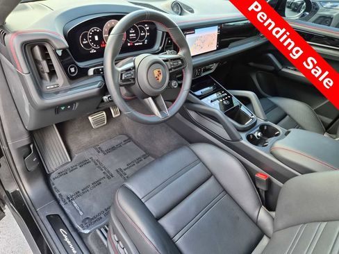 Used 2025 Porsche Cayenne GTS image 10