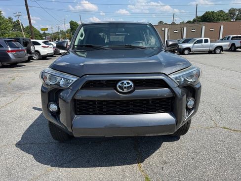 Used 2016 Toyota 4Runner SR5 RWD image 2