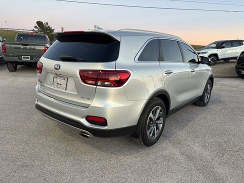 Used 2019 Kia Sorento EX image 5