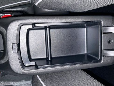 Used 2025 Chevrolet TrailBlazer LT AWD/4WD image 40