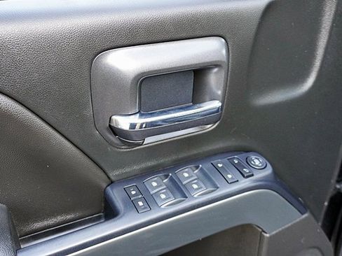 Used 2018 Chevrolet Silverado 1500 LT w/ All Star Edition image 22