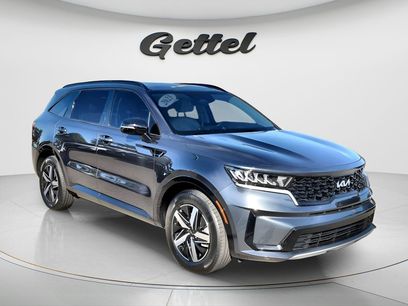 Used 2023 Kia Sorento S w/ Panoramic Sunroof Package