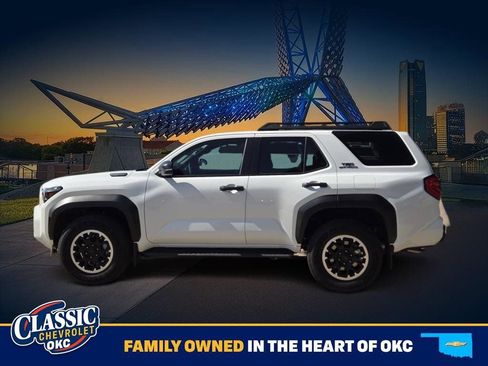Used 2025 Toyota 4Runner TRD Off-Road AWD/4WD image 4