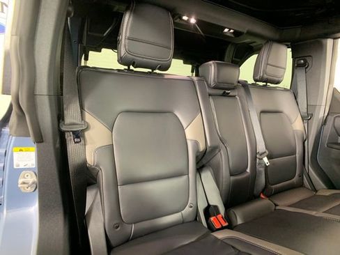 Used 2025 Ford Bronco Outer Banks image 27