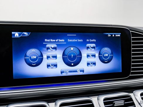 Used 2024 Mercedes-Benz Maybach GLS 600 4MATIC image 52