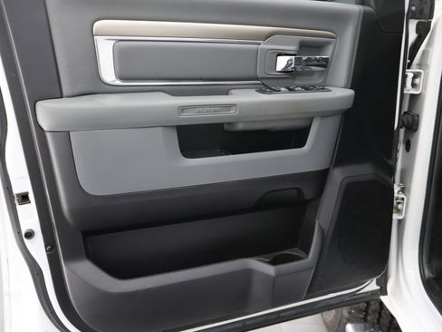 Used 2018 RAM 2500 Big Horn AWD/4WD image 35