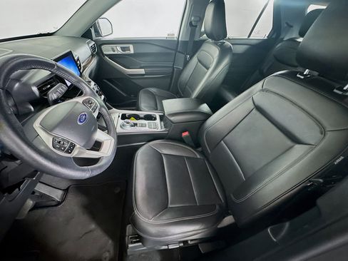 Used 2024 Ford Explorer Limited RWD image 13