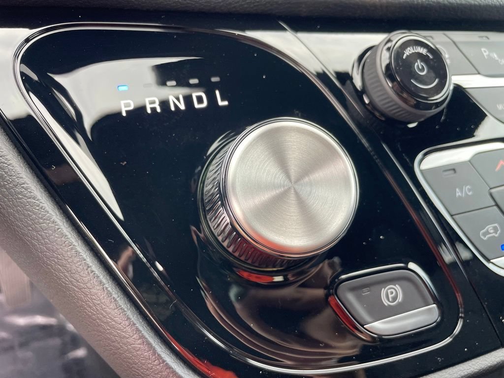 New 2027 Chrysler Pacifica Select FWD image 28