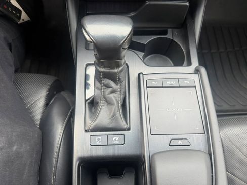 Used 2020 Lexus ES 300h w/ Accessory Package FWD image 23