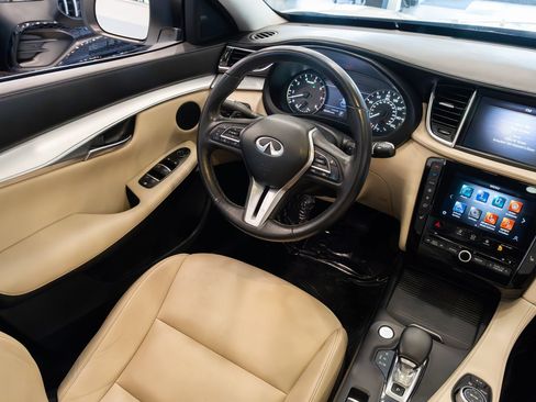 Used 2021 INFINITI QX50 Luxe FWD image 10