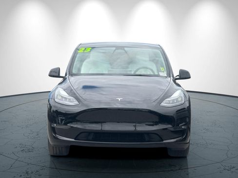 Used 2023 Tesla Model Y Long Range AWD/4WD image 9