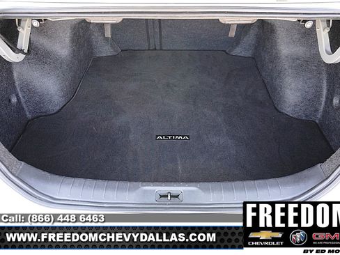 Used 2023 Nissan Altima 2.5 SR FWD image 43